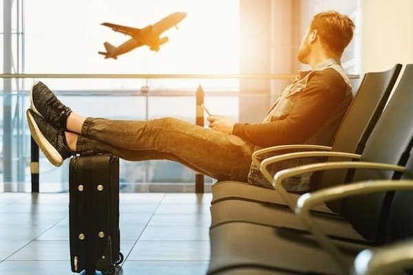Conseils de sécurité pour voyager avec des bagages en avion